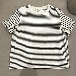 Cos T-shirt